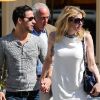 Courtney Love main dans la main avec un bel inconnu dans les rues de New York, le 19 septembre 2012.