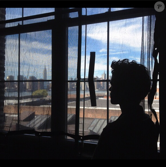 "On tourne à Brooklyn... Xavier et Brooklyn regardent Manhattan..." Un cliché du Twitter de Cédric Klapisch.