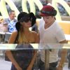 Paris Hilton arrive à l'aéroport LAX de Los Angeles, en compagnie de son boyfriend, le vendredi 21 septembre 2012.