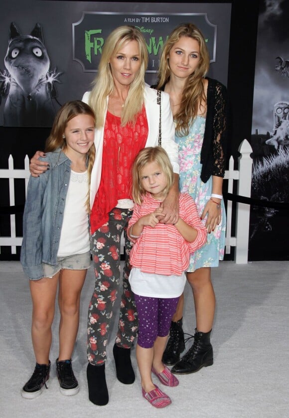 Jennie Garth et ses trois filles à l'avant-première de Frankenweenie, de Tim Burton, à Los Angeles, le 24 septembre 2012.
