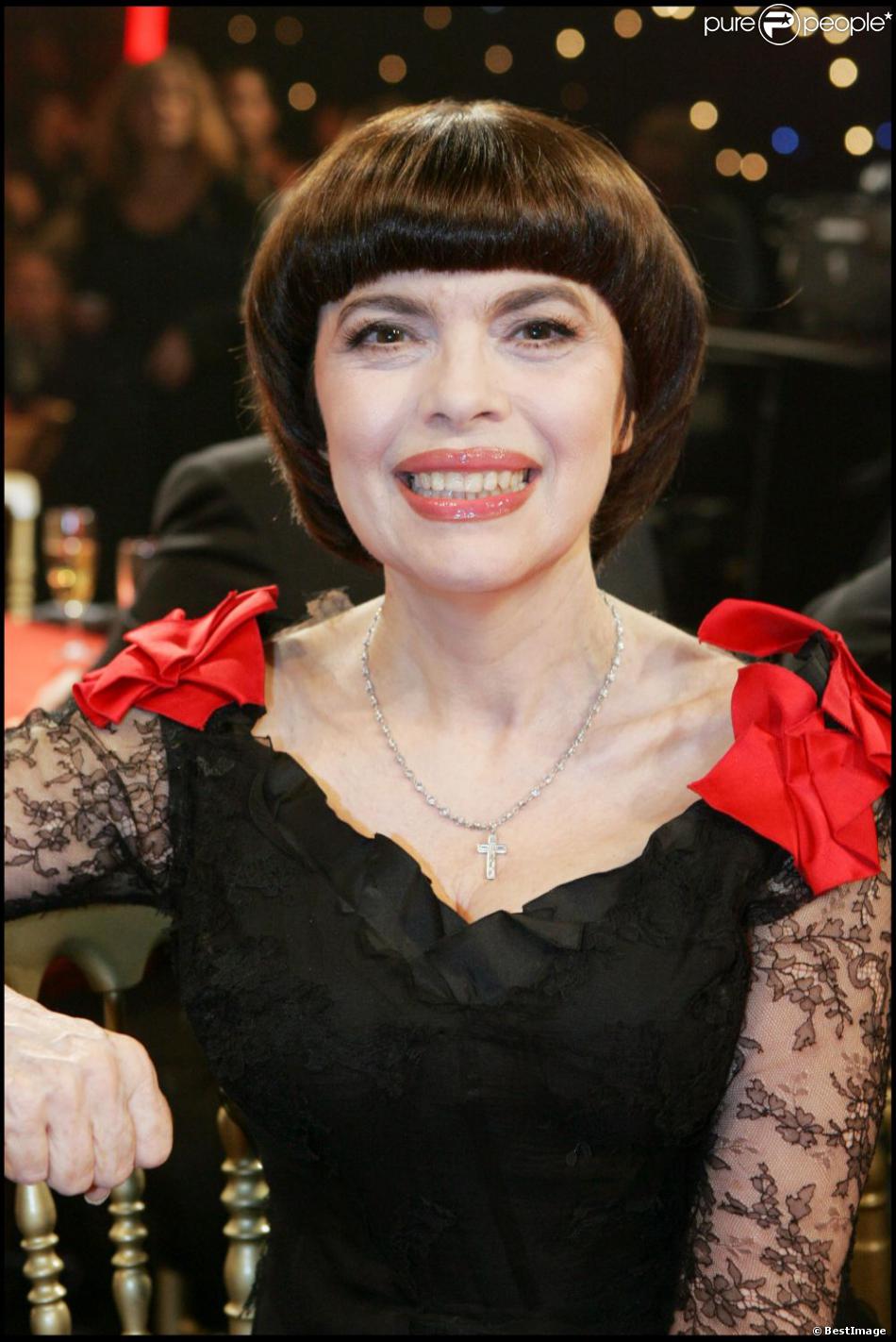 Mireille Mathieu en 2005 - Purepeople