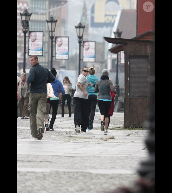 Jennifer Lopez et son chéri Casper Smart font un jogging dans la vieille ville de Gdansk en Pologne, le 27 septembre 2012
