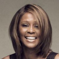 Whitney Houston : Céline Dion et les stars réunies pour un hommage des Grammy