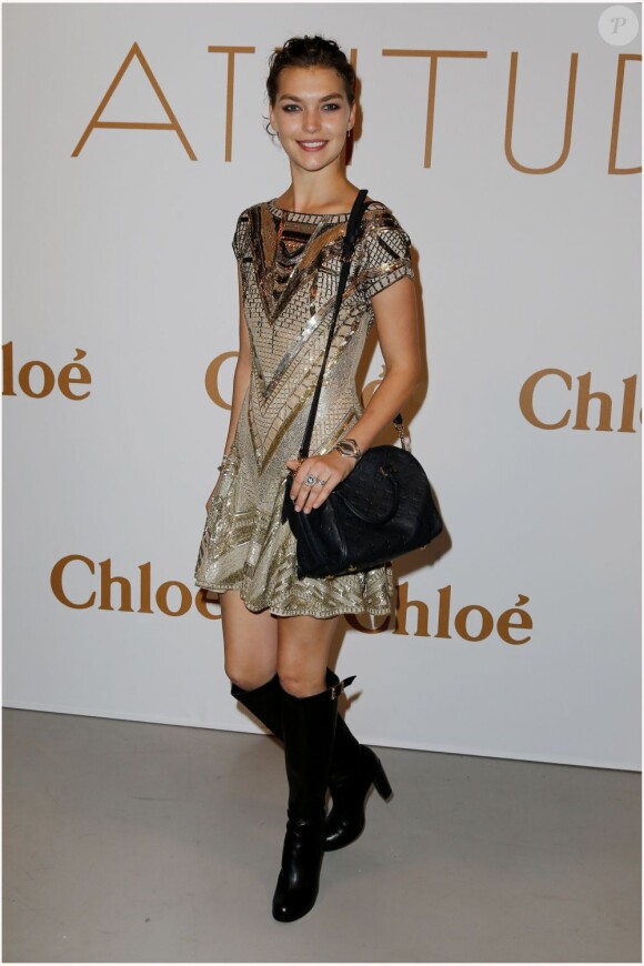 Arizona Muse assiste à l'inauguration de l'exposition Chloé.Attitudes au Palais de Tokyo. Paris, le 28 septembre 2012.