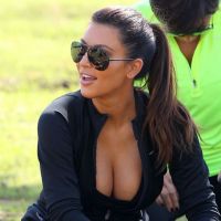 Kim Kardashian : Une sportive ultra sexy avec sa mère et le reste de la famille