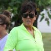 Kris Jenner, la maman et manager du clan Kardashian, n'a rien perdu de sa sensualité et de son énergie. A 56 ans, elle s'éclate au Haulover Park pendant le South Florida Dragon Boat Festival. Miami, le 29 septembre 2012.