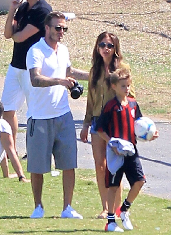 Exclusif - David et Victoria Beckham supportent leur fils Romeo pendant son match de football à Brentwood. Los Angeles, le 23 septembre 2012.