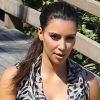 Kim Kardashian, ravissante et en balade sur la plage. Miami, le 3 octobre 2012.