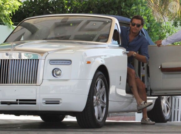Scott Disick et Rob Kardashian vont faire un tour de Rolls Royce à Miami, le 3 octobre 2012.