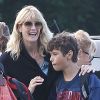 EXCLU : Laura Dern et son fils Ellery lors d'un match football à Santa Monica, le 3 octobre 2012.