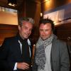 David Brécourt et Alexandre Brasseur au vernissage de l'exposition D'un pôle à l'autre à Paris, le 1er octobre 2012.