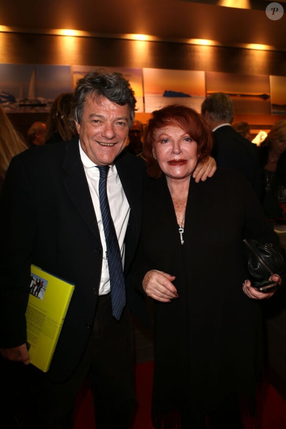 Jean-Louis Borloo et Régine au vernissage de l'exposition D'un pôle à l'autre à Paris, le 1er octobre 2012.