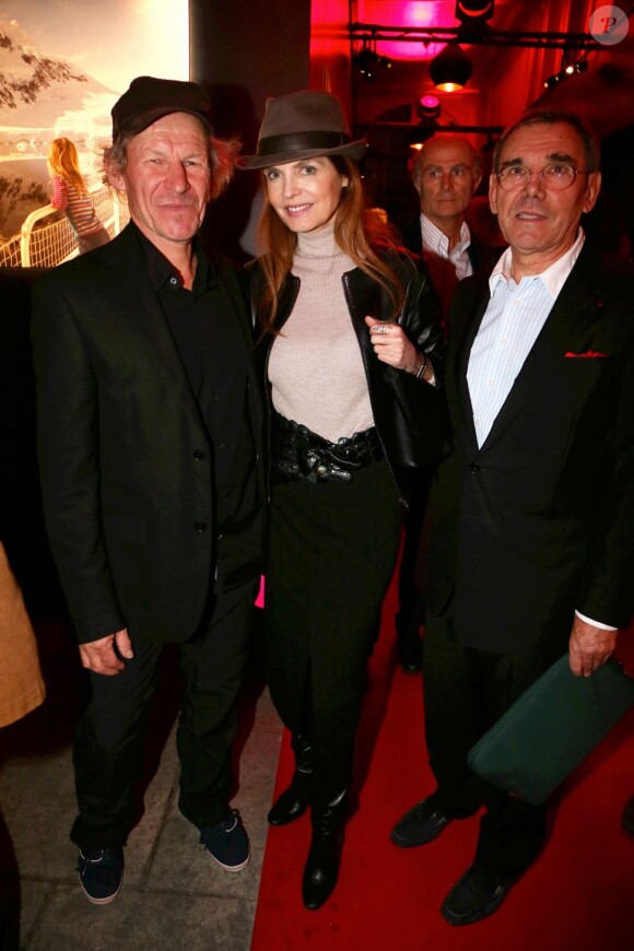 Philippe Poupon, Cyrielle Clair et son mari Michel Corbière au vernissage de l'exposition D'un pôle à l'autre à Paris, le 1er octobre 2012.