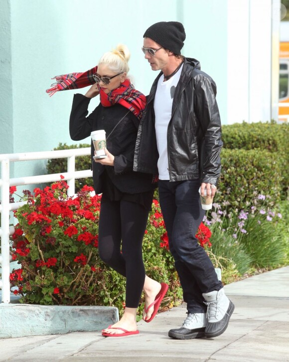 Gwen Stefani et Gavin Rossdale se baladent dans les rues de Studio City, un Starbucks à la main. Le 11 octobre 2012.