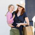 Marcia Cross et sa fille Eden font du shopping à Pacific Palisades, le 14 octobre 2012