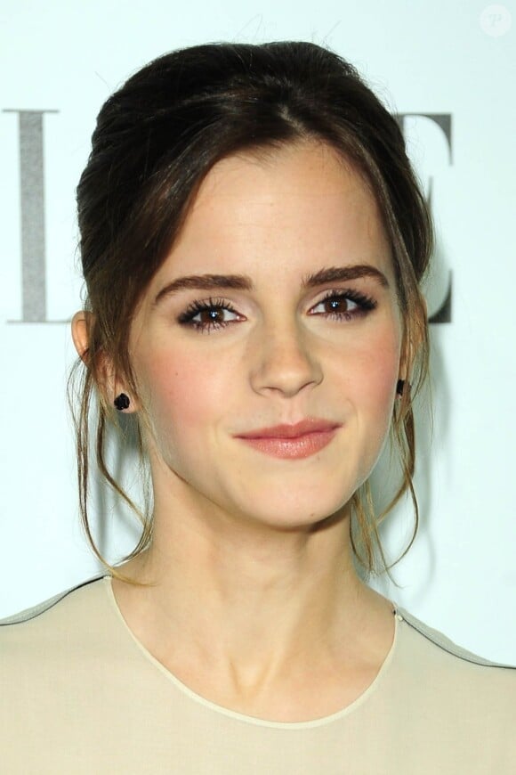 Emma Watson très en beauté à la 19ème soirée annuelle ELLE Woman à Hollywood le 15 octobre 2012.