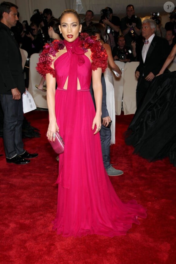 Jennifer Lopez en Gucci lors du gala du Costume Institute au Metropolitan Museum of Art à New York. Le 2 mai 2011.