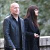 Bruce Willis et Catherine Zeta-Jones sur le tournage de Red 2 à Paris le 11 octobre 2012.