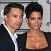 Halle Berry et Oliver Martinez à la 4ème soirée annuelle du Variety Power of Women à Beverly Hills le 5 octobre 2012.