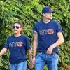 Mila Kunis et Ashton Kutcher, amoureux et fiers supporters new-yorkais des Chicago Bears. New York, le 23 septembre 2012.