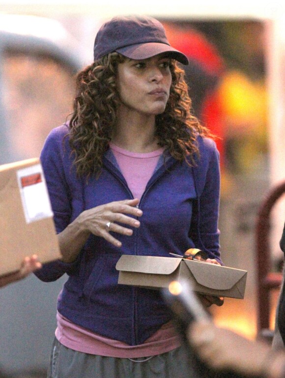 Eva Mendes méconnaissable pour le téléfilm Clear History, le 2 octobre 2012.