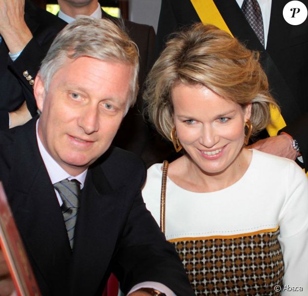 Le prince Philippe et la princesse Mathilde de Belgique en visite à la Maison Intergénérationnelle d'Outremeuse, le 24 octobre 2012, dans le cadre de l'Année européenne du vieillissement actif et de la solidarité entre les générations.