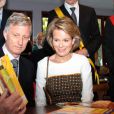 Le prince Philippe et la princesse Mathilde de Belgique en visite à la Maison Intergénérationnelle d'Outremeuse, le 24 octobre 2012, dans le cadre de l'Année européenne du vieillissement actif et de la solidarité entre les générations.