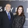 Michael G. Wilson et Barbara Broccoili, producteurs de James Bond, lors de l'avant-première du James Bond Skyfall à Paris le 24 Octobre 2012