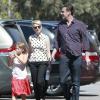 Michelle Williams et Jason Segel vont chercher la fille de l'actrice à la l'école à Los Angeles le 27 août 2012.