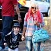 Christina Aguilera et son fils Max préparent Halloween à Los Angeles, le 14 octobre 2012. Dans