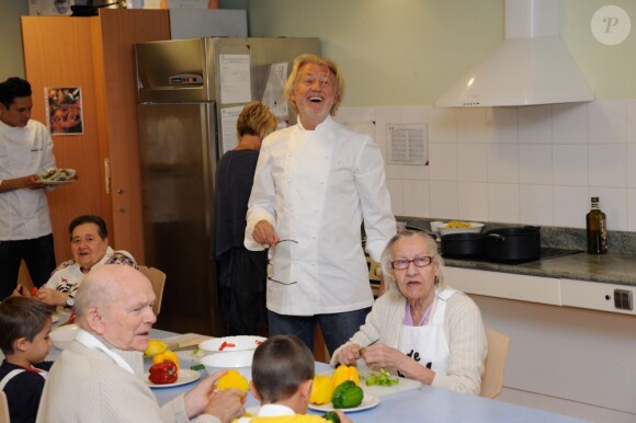 Pierre Gagnaire pour l'opération +de vie à l'Hôpital Paul-Brousse à Villejuif le 25 octobre 2012.