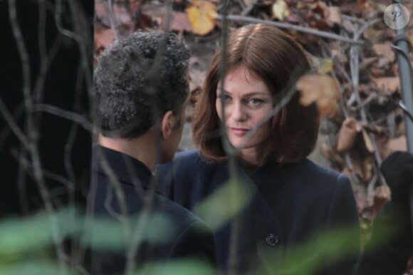 Vanessa Paradis et son partenaire sont sur le tournage du film Fading Gigolo à New York, le 26 octobre 2012 à New York.