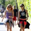 Vanessa Hudgens fait un footing avec sa soeur Stella, à Los Angeles, le lundi 29 octobre 2012.