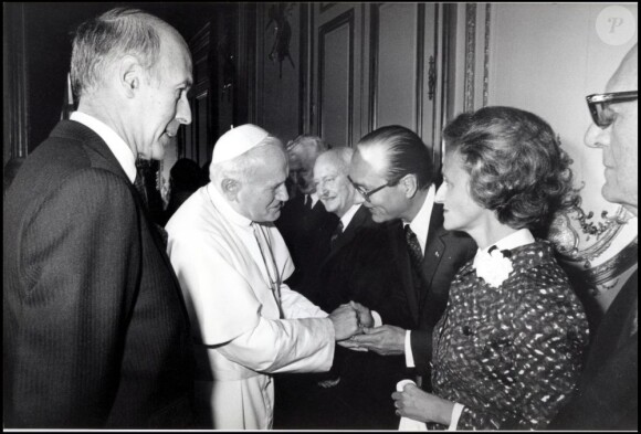 Le pape Jean-Paul II avec Jacques Chirac et Valéry Giscard d'Estaing en 1980