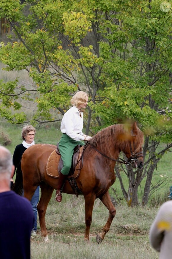Nicole Kidman monte à cheval sur le tournage de Grace de Monaco, réalisé par Olivier Dahan. Monte Carlo, fin octobre 2012