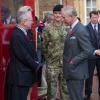 Le prince Charles rencontrant le 1er novembre 2012 des bénévoles et ambassadeurs du London Poppy Day pour le Poppy Appeal.
