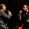 Chico Castillo et Nikos Aliagas lors du concert événement du premier à l'Olympia, le 31 octobre 2012 à Paris