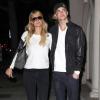 La jolie Paris Hilton et son compagnon River Viiperi vont dîner au restaurant Guy-Kaku, le 5 novembre 2012 à Los Angeles