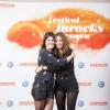 Aurélie Saada et une amie lors de la première soirée du 25e Festival des Inrocks au Casino de Paris le 5 novembre 2012