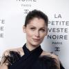 Laetitia Casta arrive à la soirée Chanel pour l'exposition La Petite Veste Noire le 8 novembre 2012 à Paris.