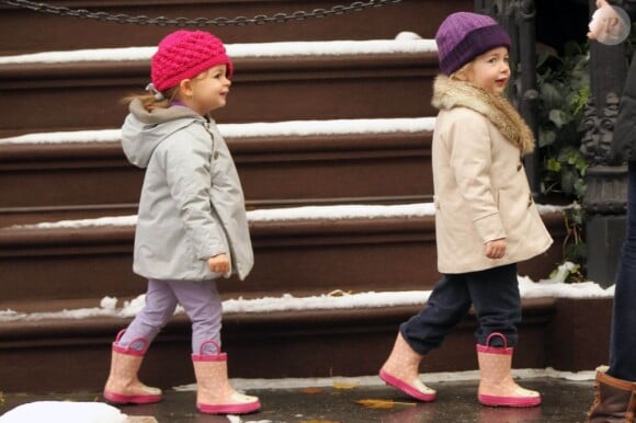 Marion Loretta et Tabitha Hodge, les filles de Sarah Jessica Parker se rendent à l'école à New York le 8 novembre 2012.