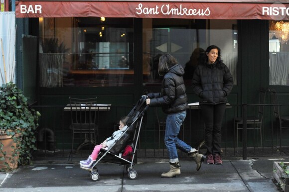 Sarah Jessica Parker avec ses filles Marion Loretta et Tabitha Hodge à New York le 9 novembre 2012.