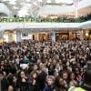 La foule assistant au lancement de la nouvelle collection "Kardashian Kollection" au Westfield Shopping Center à Londres. Le 10 novembre 2012.