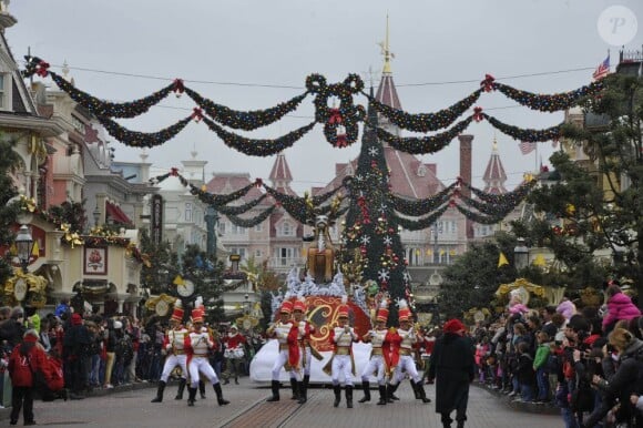 Lancement de la parade de Noël à Disneyland Paris le 10 novembre 2012