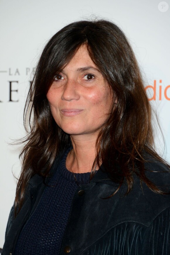 Emmanuelle Alt à l'avant-première de Stars 80 au cinéma Le Rex. Paris, le 19 octobre 2012.