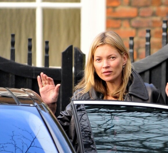 Kate Moss sans maquillage à Londres le 14 novembre 2012