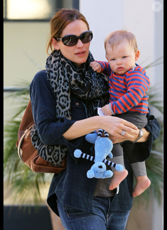 Jennifer Garner et son fils Samuel vont chez le pédiatre à Pacific Palisades le 13 novembre 2012.