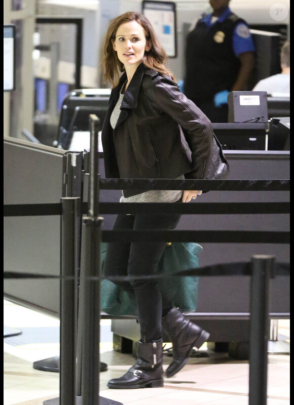 Jennifer Garner à l'aéroport de Los Angeles le 14 novembre 2012.