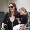 Jennifer Garner et sa fille Seraphina après son cours de karaté dans les rues de Santa Monica, le 16 novembre 2012.
