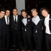 Robbie Williams et le groupe One Direction au 100e gala du Royal Variety au Royal Albert Hall, à Londres, le 19 novembre 2012.
